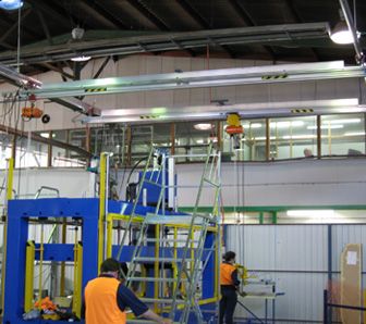 Double cross travel aluminium gantry crane in manufacturing plant